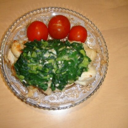 モロヘイヤの粘々食感、夏に食べたくなる野菜です♡大好物♡
甘めの味付けで美味しかったです(*^-^*)主人も食べてくれました(*^-^*)